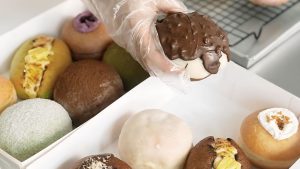 Destinasi Kuliner Unik: Kawari Donut Jadi Sensasi Baru Di Malang