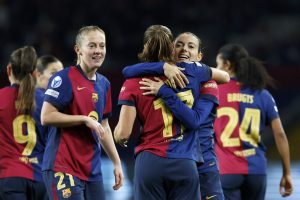 Barcelona Femení Pesta Gol, Amankan Tiket Semifinal