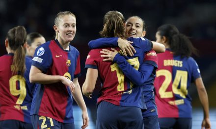 Barcelona Femení Pesta Gol, Amankan Tiket Semifinal