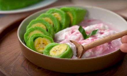 Es Pisang Ijo Karamel: Menu Klasik Makassar Sentuhan Modern