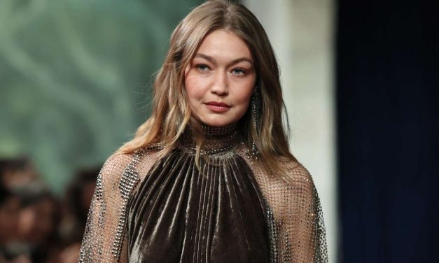 Gigi Hadid Tegaskan Dirinya Tak Terlibat Skandal Jeffrey Epstein