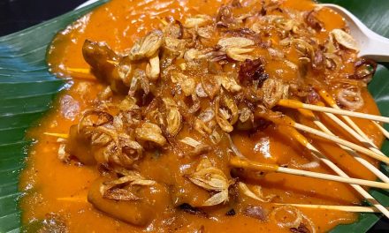 Mengenal Sate Padang Pariaman: Khas Kuah Kental Yang Pedas
