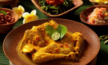 Ayam Betutu Gilimanuk: Teknik Memasak Lembut Hingga 12 Jam
