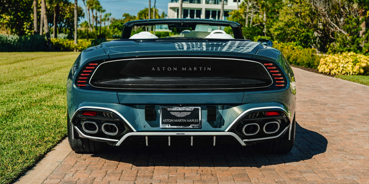 Aston Martin Vanquish V12 Kembali Lahir, Jadi Benteng Terakhir