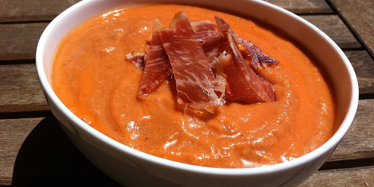 Keunikan Salmorejo Spanyol, Perpaduan Tomat Dan Roti Kering