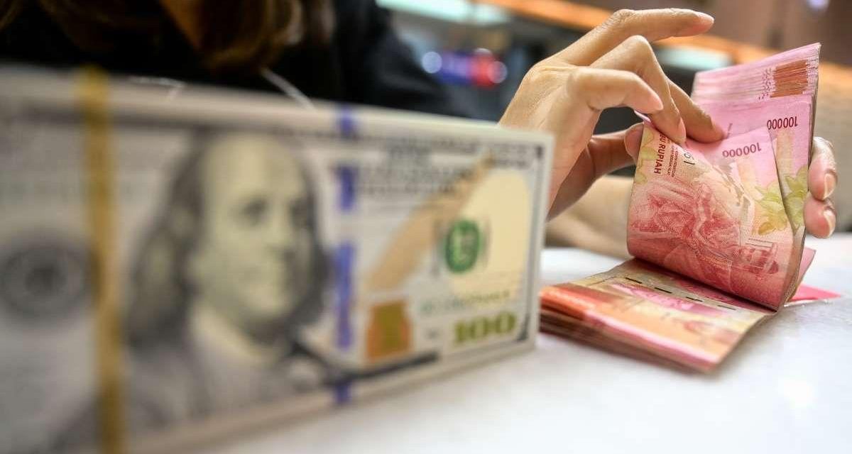 Kebijakan Hawkish AS Masih Jadi Ancaman Utama Rupiah