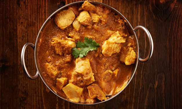 Ayam Paniki Khas Manado: Kuah Santan, Daun Jeruk Dan Serai
