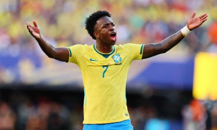 Vinicius Jr Menggila Borong Dua Gol, Brasil Melaju Mulus