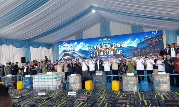 BNN Dan Bea Cukai Sita 2,6 Ton Sabu Cair Di Perairan Kepri