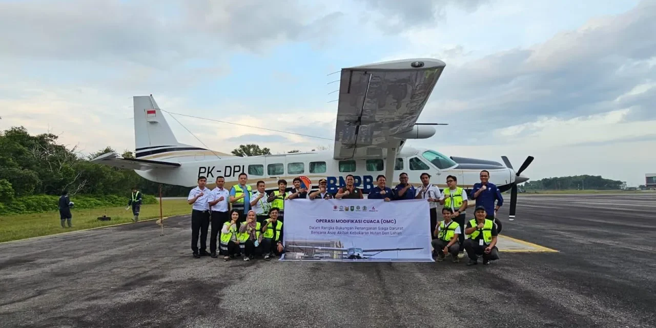 Kementan Dan BMKG Gelar Operasi Modifikasi Cuaca (OMC)