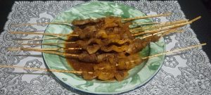 Sate Jebred Garut Tawarkan Kikil Sapi Balut Dan Kelapa Sangrai