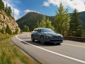Toyota Rilis Crown Signia 2027 Berbekal Mesin Hybrid 243 HP