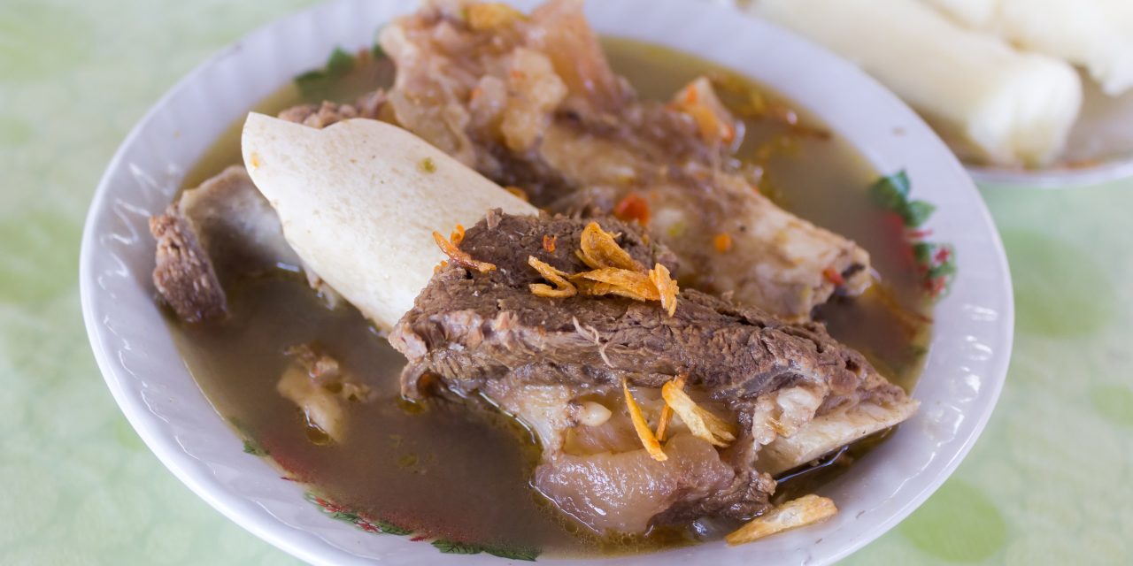 Sup Kaledo Khas Donggala: Olahan Tulang Kaki Sapi Kuah Kaldu