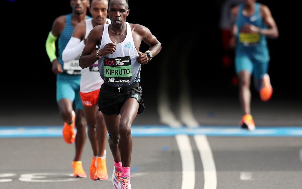 Amos Kipruto Rebut Podium Utama Chicago Marathon 2026