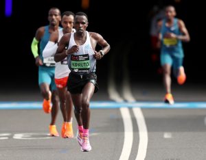 Amos Kipruto Rebut Podium Utama Chicago Marathon 2026
